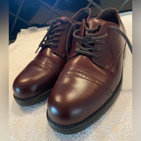 Nunn Bush Men’s Brown Cap Toe Genuine Leather Shoes US Size 11M - Picture 2 of 9